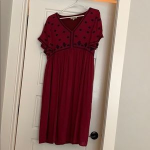 Embroidered loose-fitting dress from Roolee!